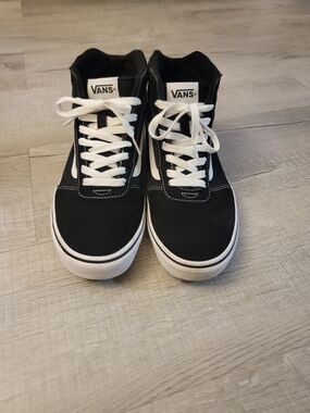 Vans Men's Black/White High-Top Skate Shoes